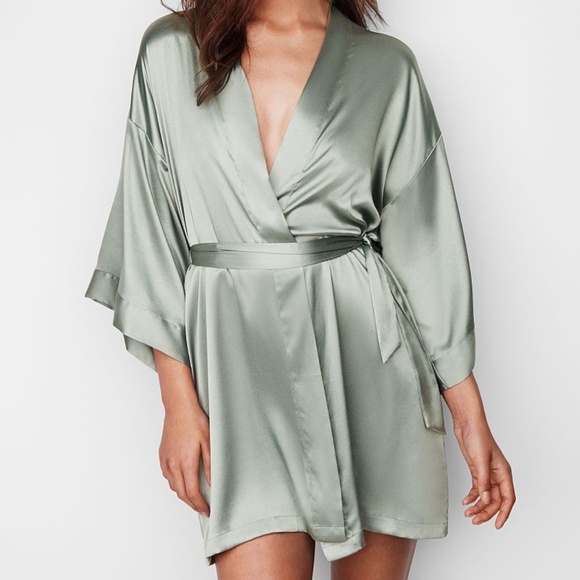 XS//S Victorias Secret Satin Silky Pocket Robe Kimono Black Floral NWT